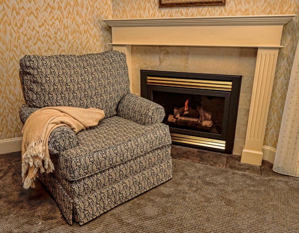 Fairhaven Village Inn